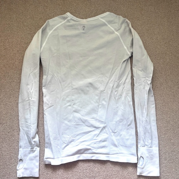 Ivivva Long Sleeve Swiftly Tec in White Size 14 - Picture 3 of 5